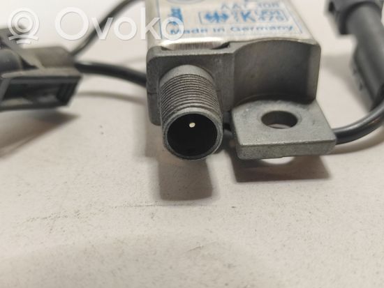 BMW 5 E39 Aerial antenna amplifier 65248362532