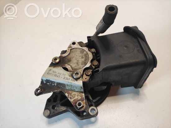 BMW 5 E39 Power steering pump 32412247599 1928100271