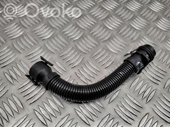 BMW 3 E90 E91 Breather hose/pipe 586509
