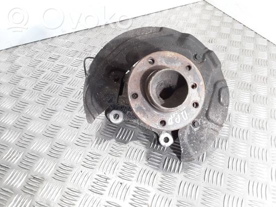 BMW 1 E81 E87 Front wheel hub
