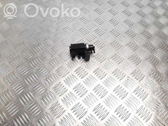 BMW 7 E65 E66 Vacuum valve 72279600