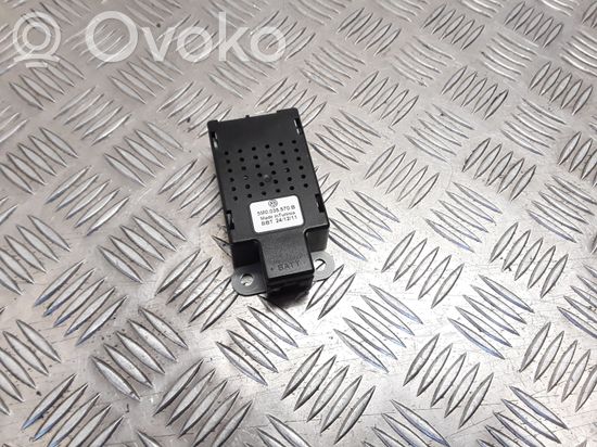 Volkswagen Golf VI Aerial antenna amplifier 5M0035570B
