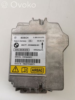 BMW 3 E90 E91 Airbag control unit/module 0285010070