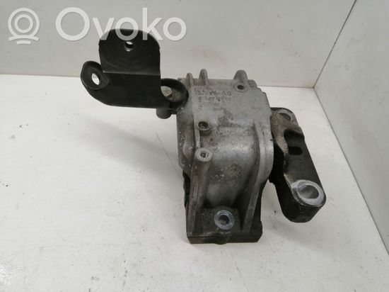 Volkswagen PASSAT CC Engine mount bracket 1K0199262