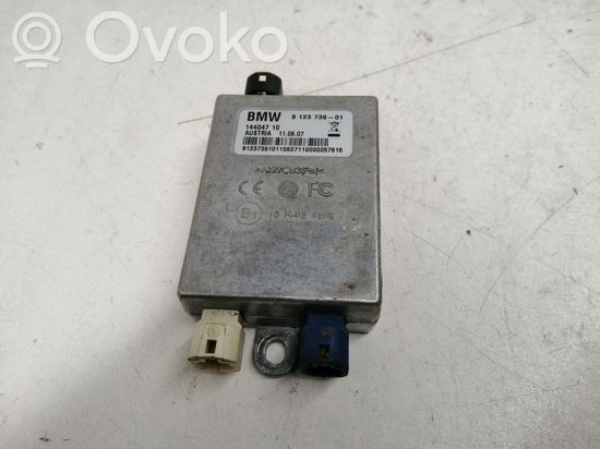 BMW 5 E60 E61 Aerial antenna amplifier 912373901 14404710 10R024860