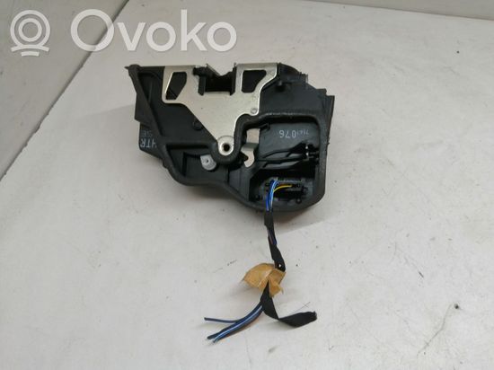 BMW 5 E60 E61 Rear door lock 7167076