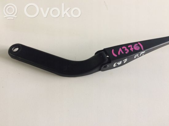 BMW 1 E81 E87 Front wiper blade arm 7122136