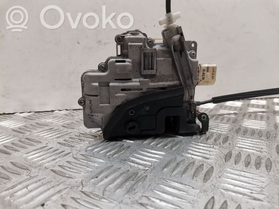 Volkswagen PASSAT B6 Rear door lock 3C4839015A