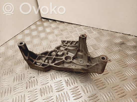 Volkswagen PASSAT B6 Engine mounting bracket 03G199207F