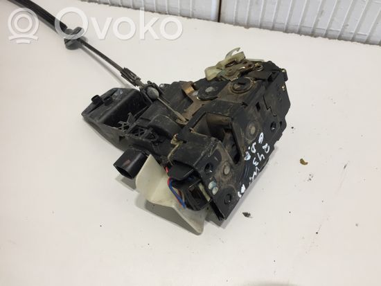Volkswagen PASSAT B5 Rear door lock 3B0837868