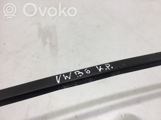 Volkswagen PASSAT B6 Windshield trim 3C0854327