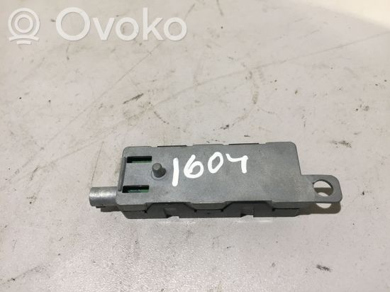Volkswagen PASSAT B6 Aerial antenna amplifier 3C9035552