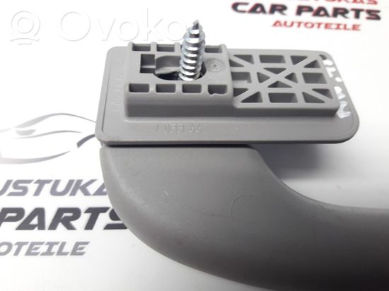 BMW 5 E60 E61 Rear interior roof grab handle 7033662