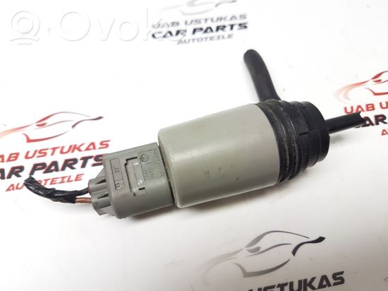 BMW 1 E82 E88 Windscreen/windshield washer pump 6934159