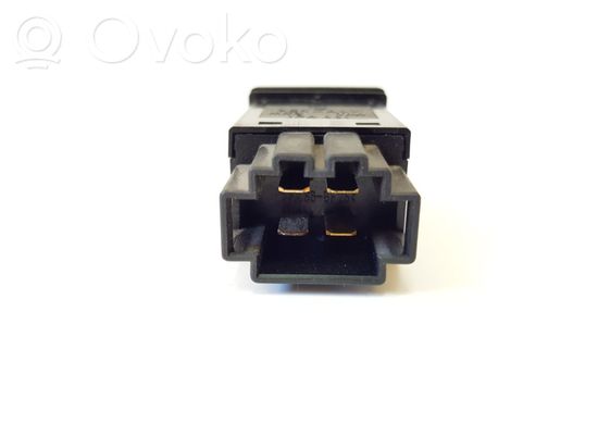 Volkswagen Vento Windscreen/window heater switch 1H5959621