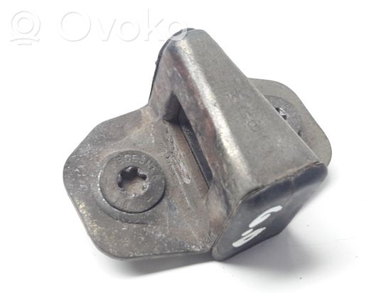 BMW 3 E30 Rear door lock loop/hook striker