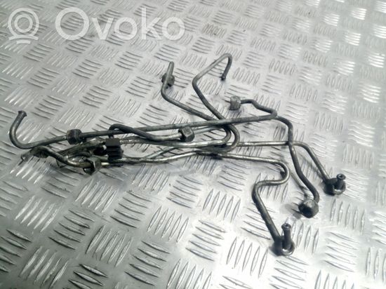 BMW 5 E39 Fuel injector supply line/pipe