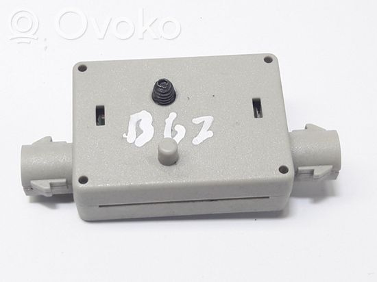 BMW X3 E83 Aerial antenna amplifier 6990090 213675