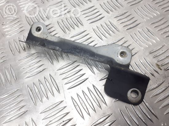 Audi A8 S8 D3 4E Fender mounting bracket 4E0810697B