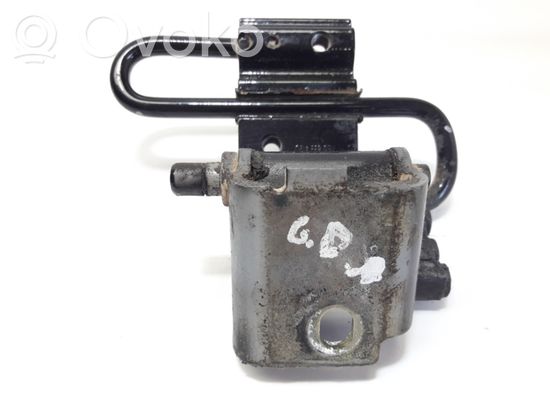 Audi A8 S8 D3 4E Rear door lower hinge 4E0833412D