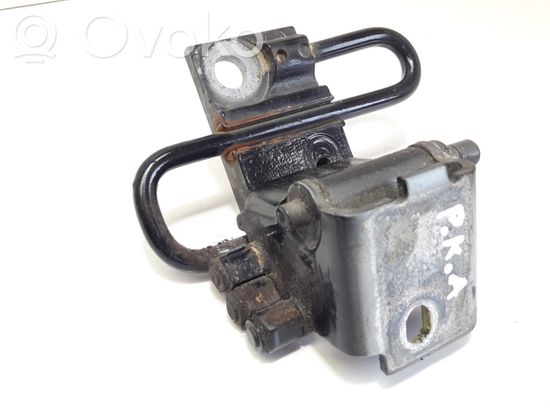 Audi A8 S8 D3 4E Front door lower hinge 4E0831411A