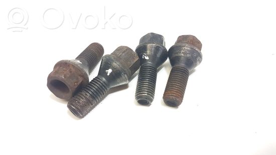BMW 5 E60 E61 Nuts/bolts