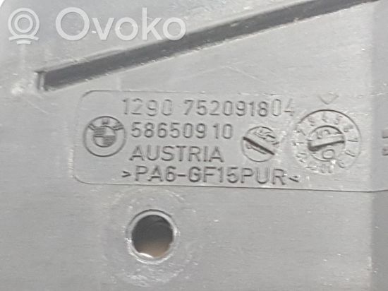 BMW 5 E60 E61 Other engine bay part 7520918