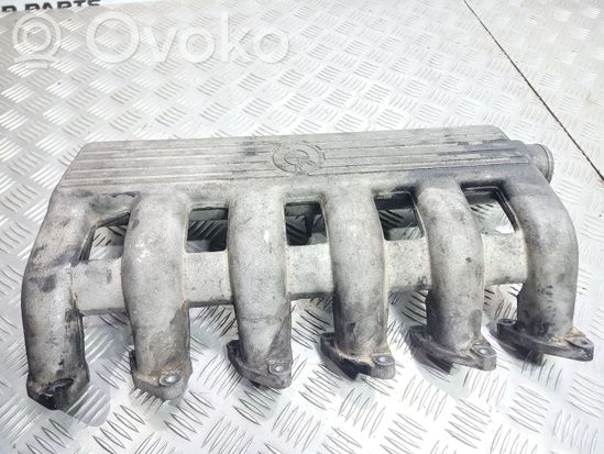 BMW 5 E34 Intake manifold 1758582073 2243150