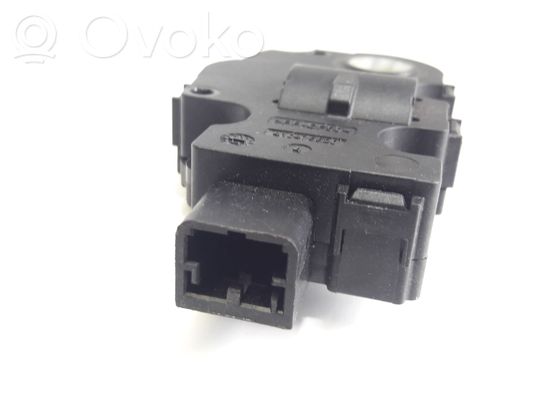 BMW 1 E81 E87 Air flap motor/actuator CZ113930