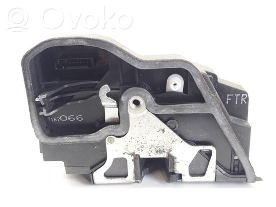 BMW 5 E60 E61 Front door lock 7167066
