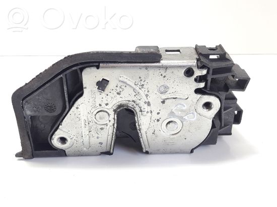 BMW 5 E60 E61 Front door lock 7167066