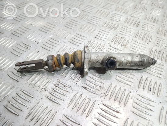 Audi 80 90 S2 B4 Clutch slave cylinder 893721401D
