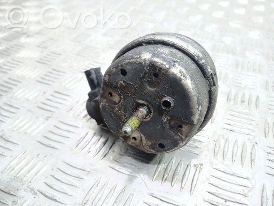 Audi A6 S6 C5 4B Engine mount bracket