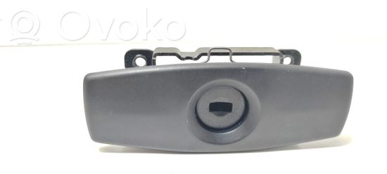 BMW 5 E60 E61 Glove box lock