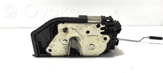 BMW 5 E60 E61 Front door lock 7167072