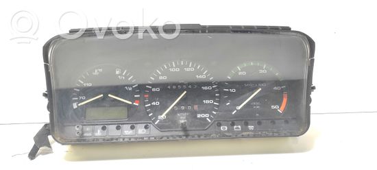 Volkswagen Multivan T4 Speedometer (instrument cluster) 81117657