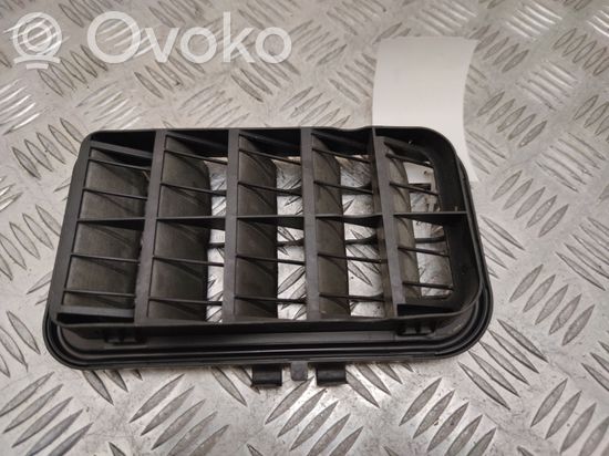 Audi A8 S8 D4 4H Quarter panel pressure vent 4E0819181C
