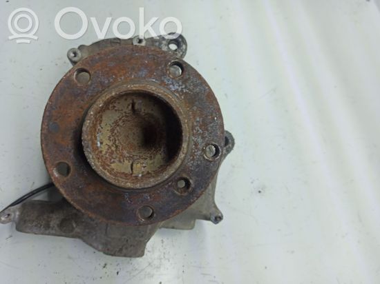 BMW 5 E39 Front wheel hub