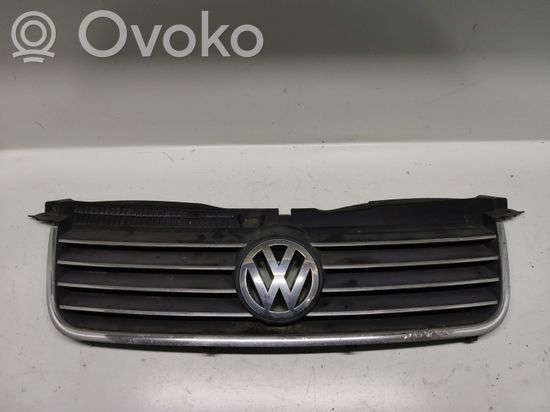 Volkswagen PASSAT B5.5 Front grill