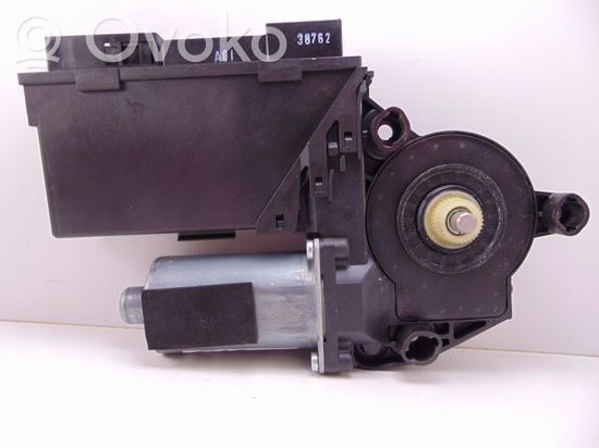 Audi A8 S8 D3 4E Rear door window regulator motor 4E0959802D