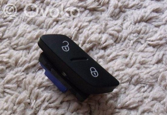 Volkswagen Eos Central locking switch button 1Q0962126B