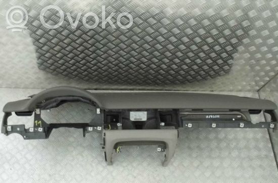 Audi A8 S8 D3 4E Dashboard