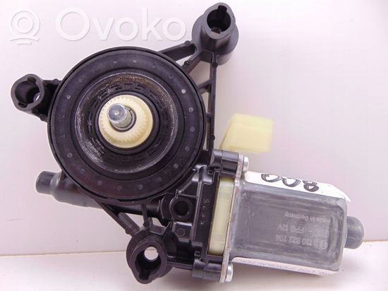 Audi Q7 4M Front door window regulator motor 8W0959802