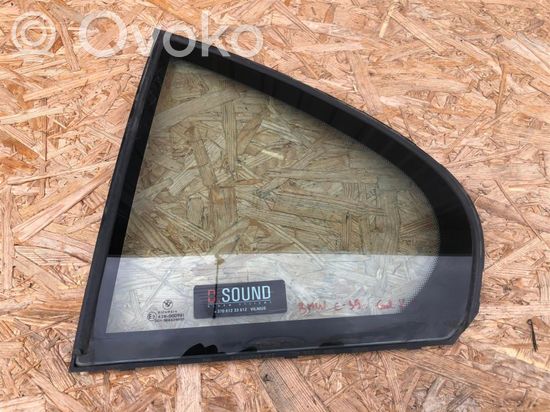 BMW 5 E39 Rear vent window glass