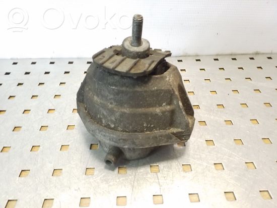 BMW 5 E60 E61 Engine mount bracket 15934612FR