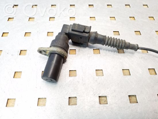 BMW 5 E39 Crankshaft position sensor 25916010 2247926