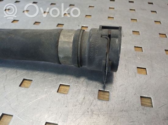 BMW 5 E39 Engine coolant pipe/hose