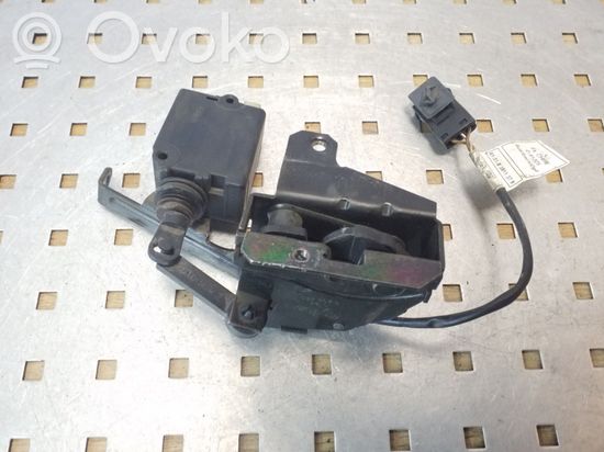 BMW 5 E39 Tailgate window lock/catch/latch 8238469