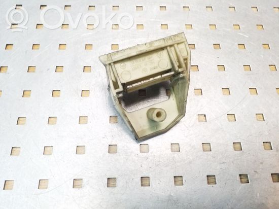 BMW 5 E39 Radiator mount bracket