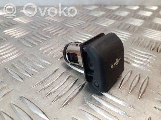 BMW 3 E46 12 V Socket (rear) 6904008